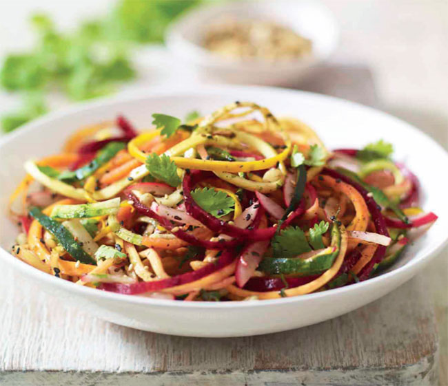 Keto Spicy Raw Vegetable Spaghetti