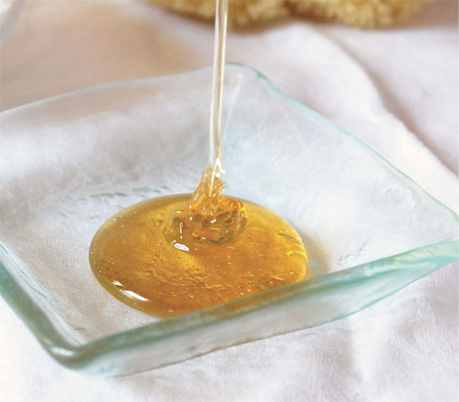 Manuka and Parsley Acne Lightening Mask