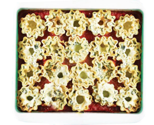 Baked Pasta Pinweels with Spinach Filling