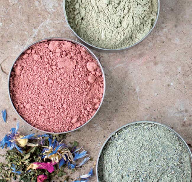 3 Recipes of Dried Flowers and Herbs Mask 3 Recipes of Dried Flowers and Herbs Mask